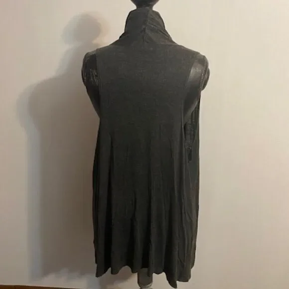 JKLA Gray sleeveless open cardigan, size XL - Picture 2 of 4